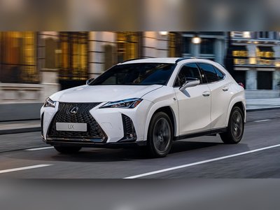 Lexus UX 300h - thaicars.com
