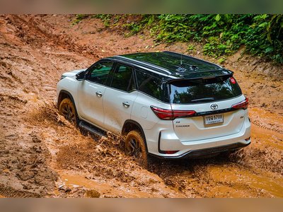 Toyota Fortuner Legender - thaicars.com