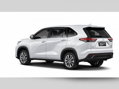 Toyota Innova Zenix - thaicars.com