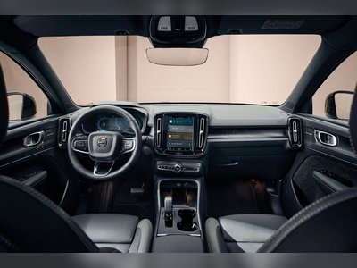 Volvo EX40 - thaicars.com