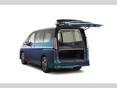 Nissan SERENA - thaicars.com